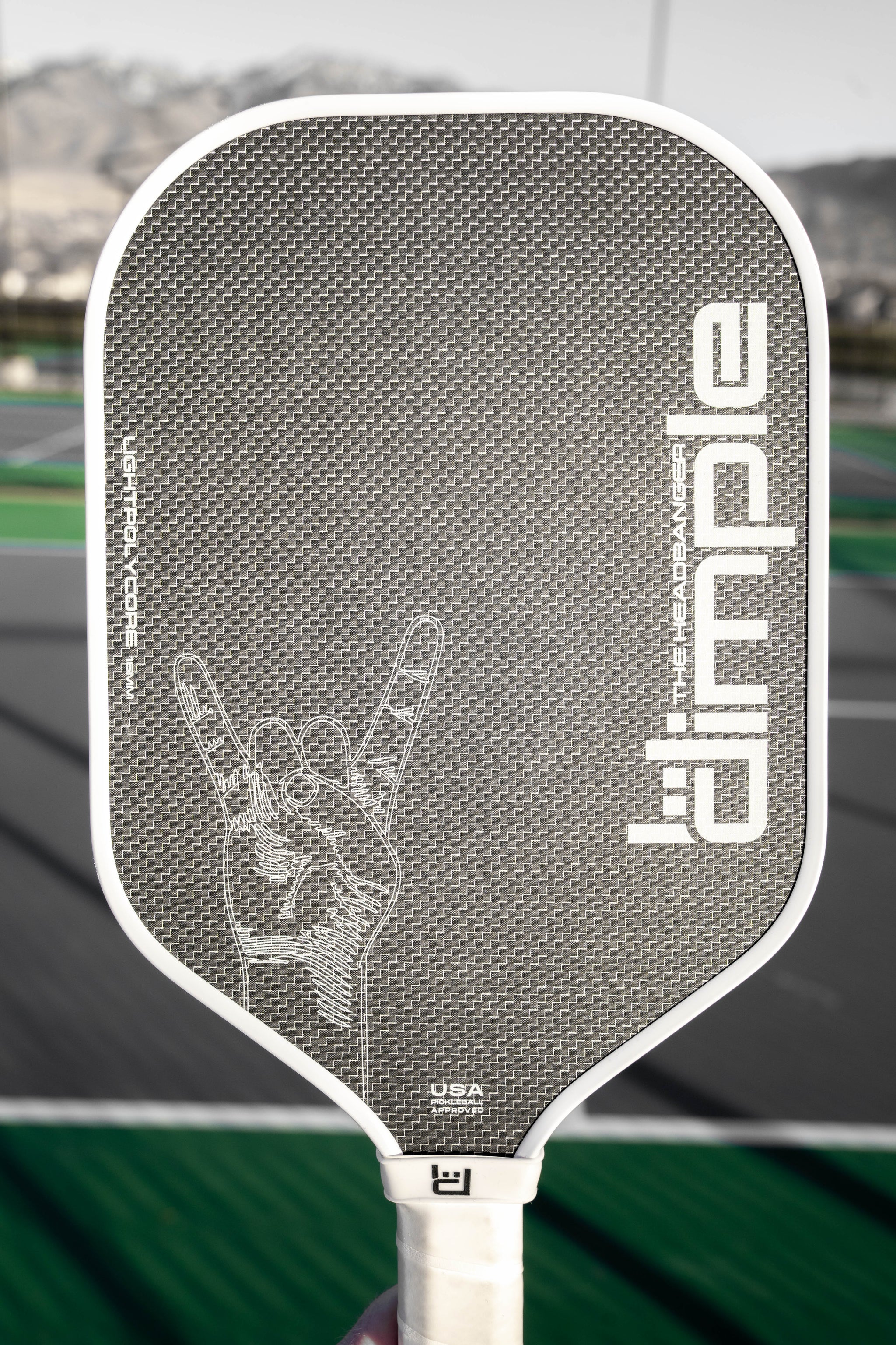 [PRO] The Headbanger - White